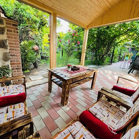 Guest House Poligloti Telavi Exterior photo